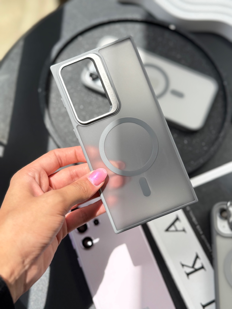 قاب Matte CasePro Lens with MagSafe استند شو با لنز رینگی (کدC1608) - تصویر 7